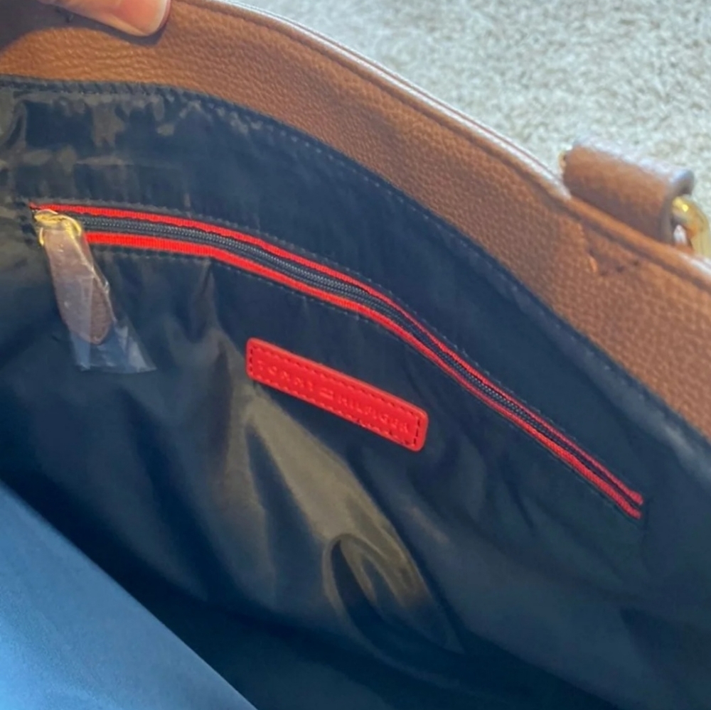 Tommy Hilfiger Tote - Picture 4 of 6